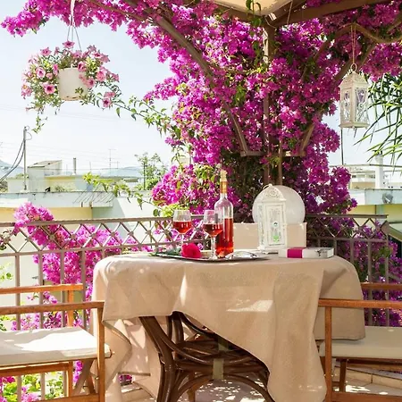 Bougainvillea Garden Retreats - Near The Beach *