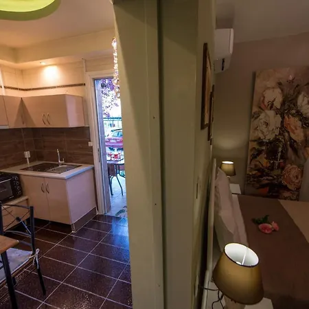 Bougainvillea Garden Retreats - Near The Beach דירה