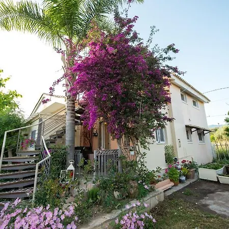 Bougainvillea Garden Retreats - Near The Beach דירה Faraí